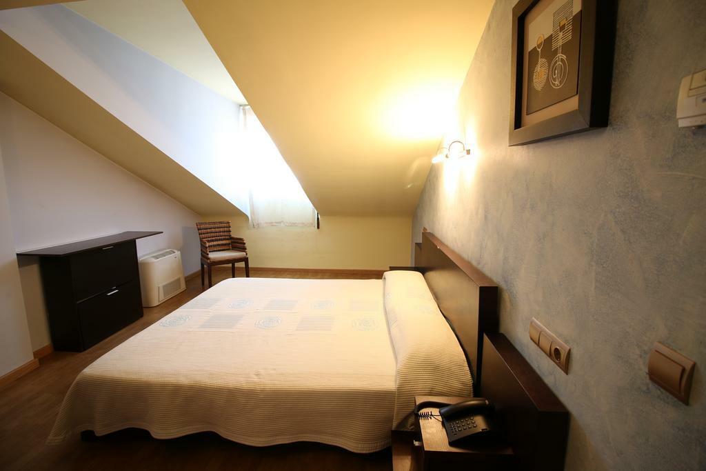 Hotel Alda Tordesillas Buitenkant foto